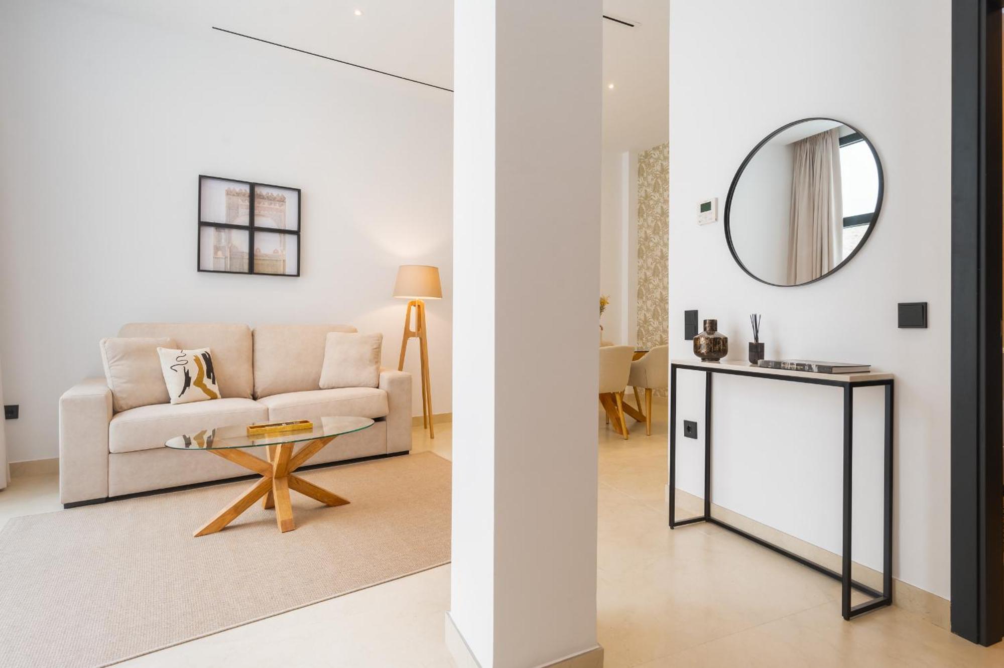 New Design Apartment - Private Patio - Gallos 2 เซบีญา ภายนอก รูปภาพ