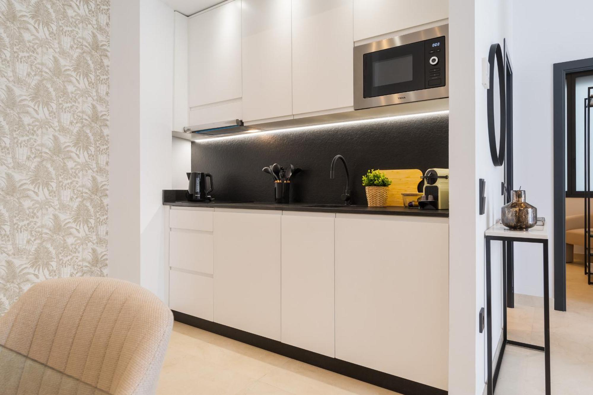New Design Apartment - Private Patio - Gallos 2 เซบีญา ภายนอก รูปภาพ