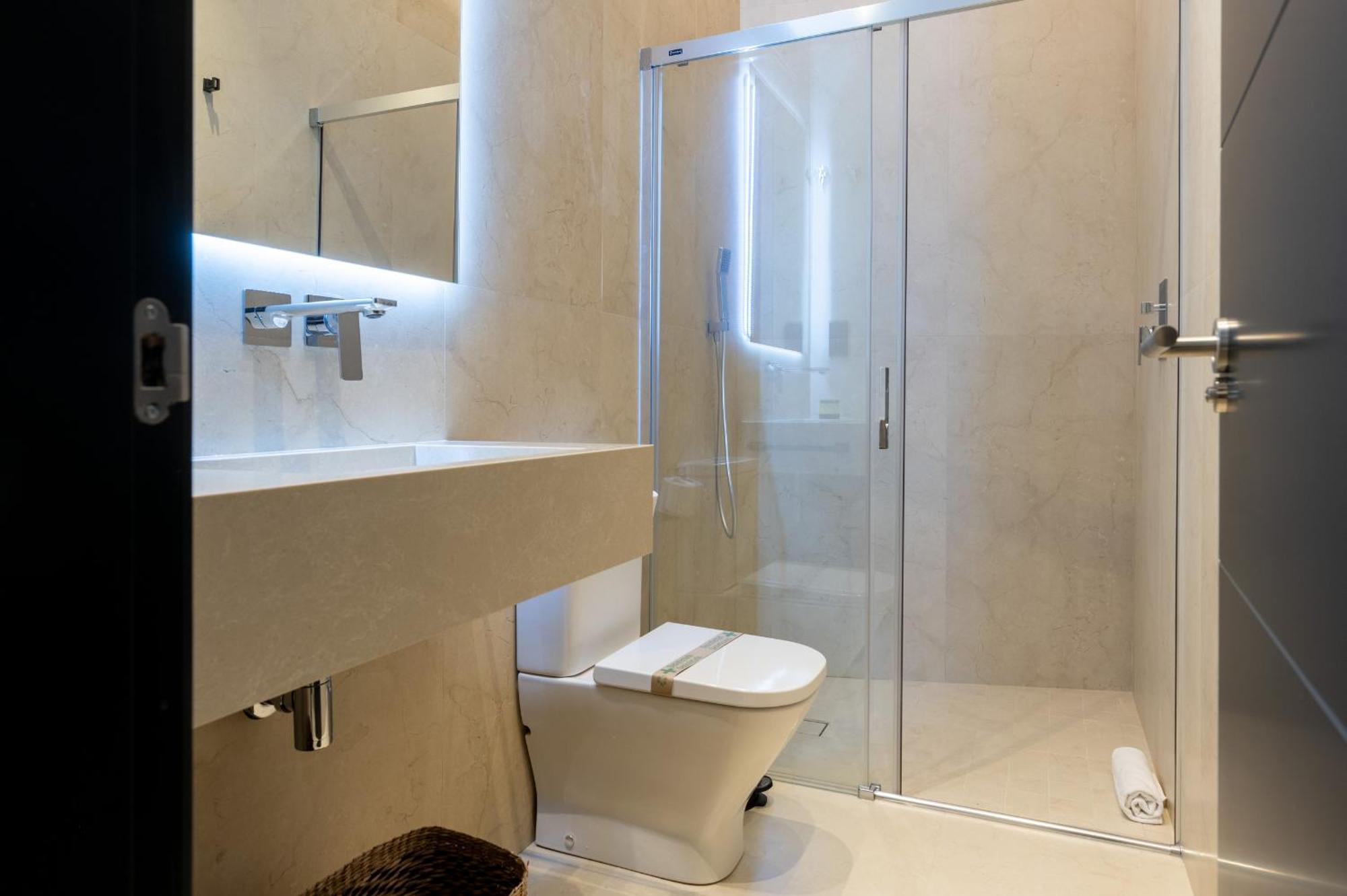 New Design Apartment - Private Patio - Gallos 2 เซบีญา ภายนอก รูปภาพ